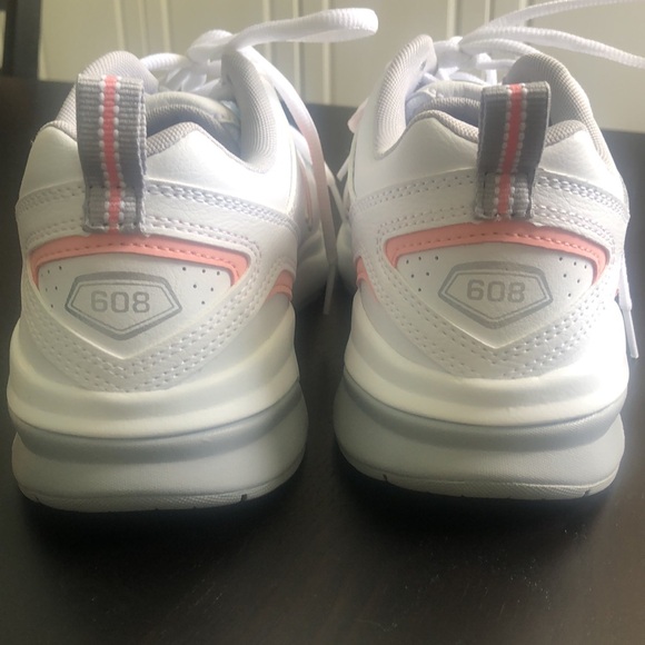 New Balance 608 V5 women’s cross trainer size 9.5 wide - Picture 3 of 5